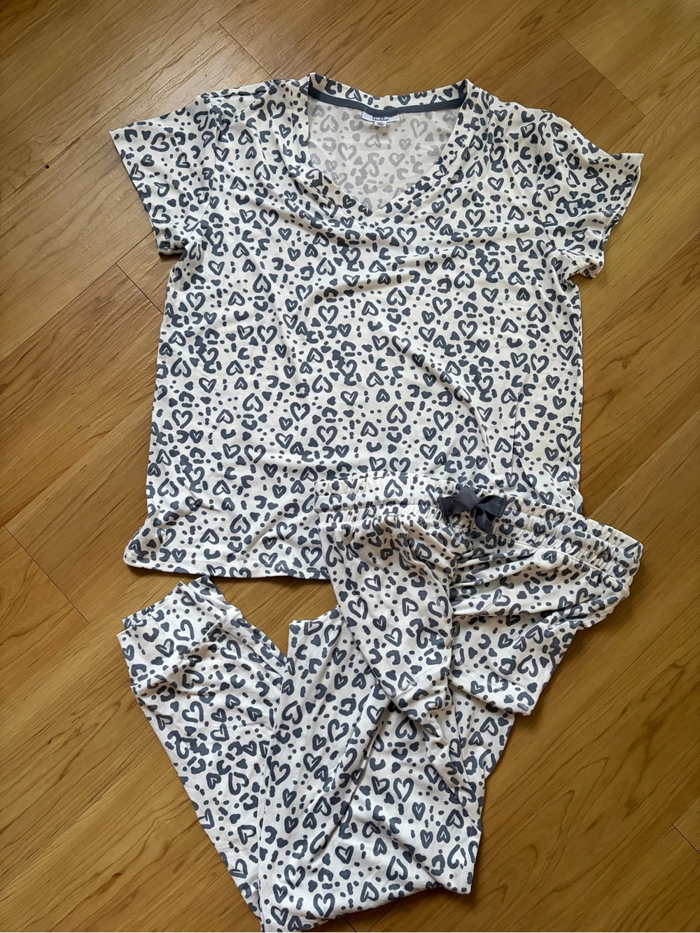 Women’s pajama set- size medium- super soft!